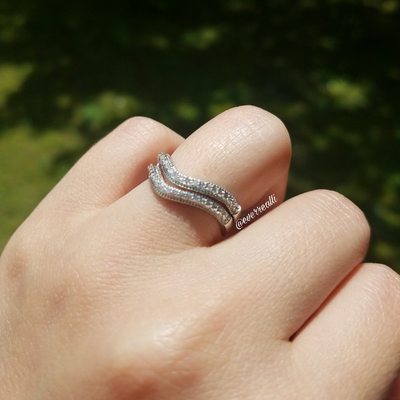 NEW Silver Diamond Curved Milgrain Band Ring - Picture 7 of 7